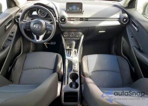 2017 Toyota Yaris Ia Base z USA, uszkodzony, nr VIN 3MYDLBYV3HY182123